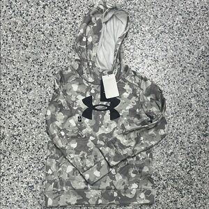 Under Armour Gray Camo Hoodie Boys Small NEW